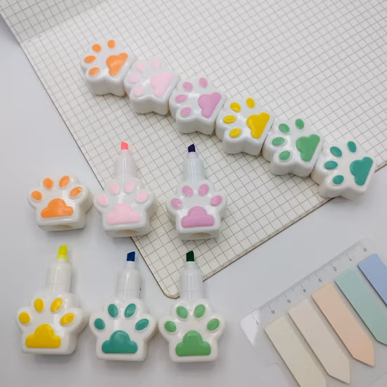 Customized Logo Banana Marker Highlighter Pen for Office School and Promotional Use